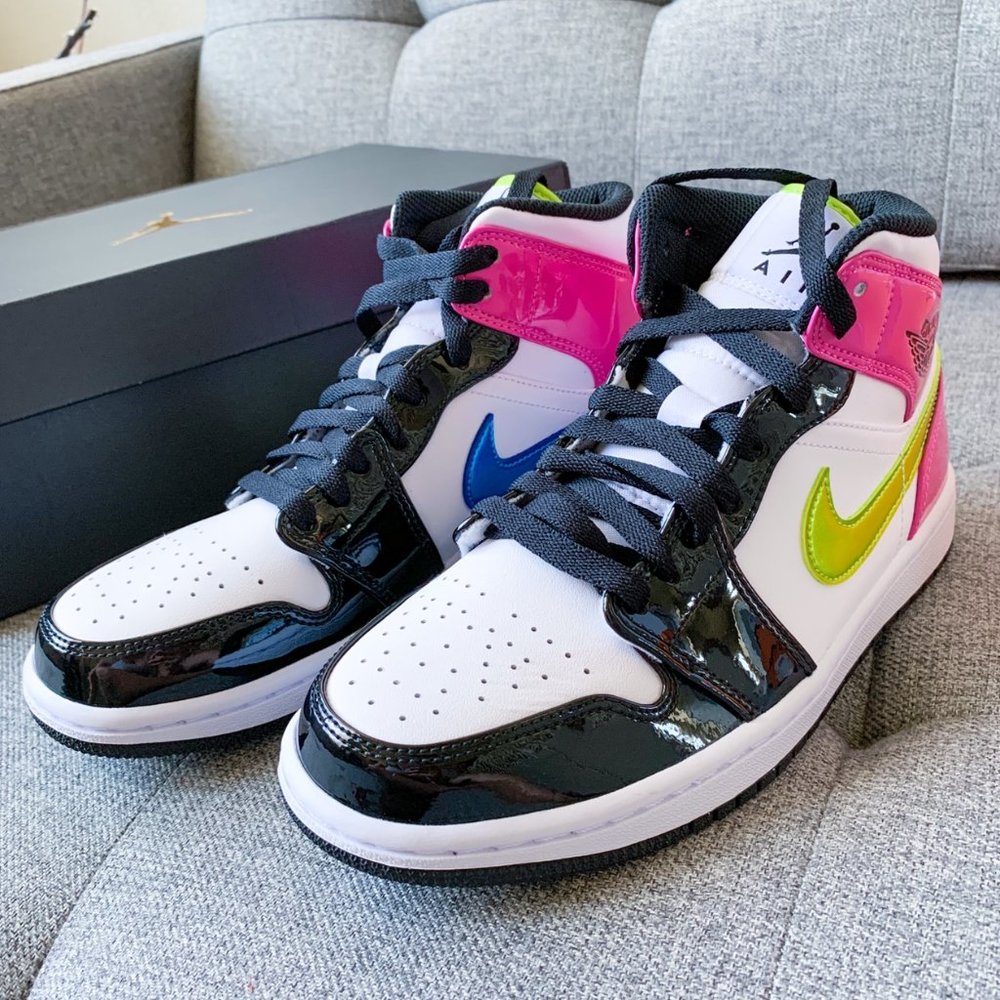 ๐ค๐๐๐ค Air Jordan 1 retro mid white black shoes - Picture 4 of 4